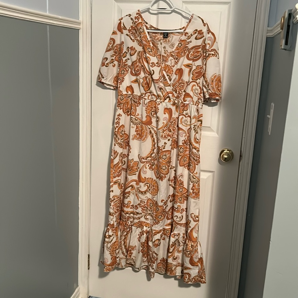 SHEIN Curve Paisley Dress